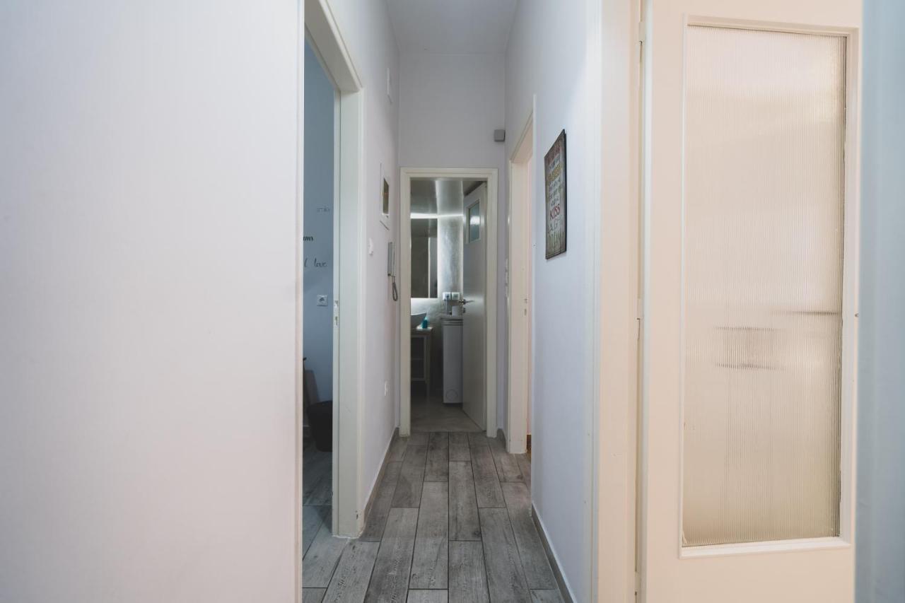 "Daydreamers Flat", Staircase To Neos Kosmos Ateny Zewnętrze zdjęcie
